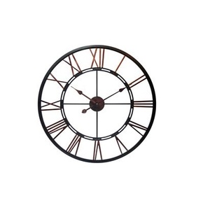 Horloge murale vintage en métal et fer de style ferme rustique avec finition patinée et grands chiffres romains pour intérieurs classiques - Product Image 2