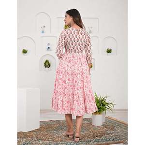 เดรสผ้าฝ้ายพิมพ์ลายสีเบจขาว ทรงลำลองหรูหรา แบบ ODM เอวยางยืด ระบายอากาศได้ดี ไซส์ XS-5XL สำหรับวันวาเลนไทน์ ออกงานกลางคืน หรือใส่ได้ทุกวัน - Product Image 6