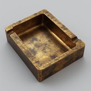 Cenicero Rectangular de Metal Hecho a Mano con Grabado Artístico y Acabado Liso para Uso en Cafeterías y Jardines al Aire Libre - Product Image 1