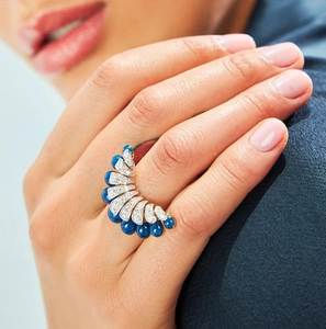 Bague tendance pour femme en or 18 carats plaqué or, avec diamants CVD blancs et bleus royaux de qualité supérieure, certifiée IGI, idéale pour les soirées, les mariages - Product Image 3