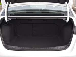 SAIC B-Uick Verano Pro GS 2024, Auto Híbrido Compacto de 4 Puertas y 5 Plazas, Color Blanco, con Celda de Combustible, Autonomía de 601-700 km, 200-250kW, Gran Venta - Product Image 6