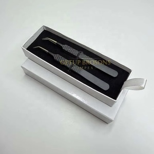 Pince à épiler pour cils GETUP BROSONS GBI de haute qualité, en acier inoxydable noir mat, à pointe lisse, avec grip diamanté, plusieurs couleurs, 45 degrés - Product Image 1