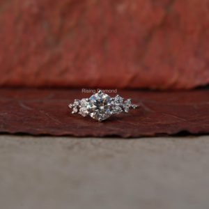 แหวนหมั้นเพชร E-VS ทรงกลม1กะรัตแหวนสโนว์ดริฟท์ทองคำขาวของขวัญครบรอบปีสำหรับเธอ - Product Image 1