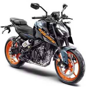 KTM Duke 250 <b>powerful</b> small displacement street bike ideal for global riders and dealership networks - Product Image 3