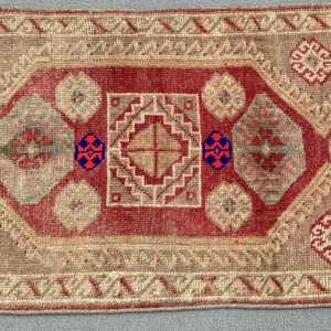 พรมตุรกีขนาดเล็ก 1.6x2.9 ฟุต ลายดอกไม้สีแดงวินเทจ - Product Image 3