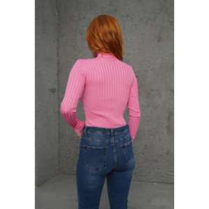 Pull en maille côtelé rose à col roulé pour femme - Vente en gros - Product Image 1