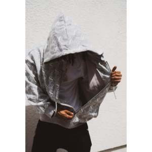 เสื้อฮู้ดดี้ผ้าฝ้ายถักลายเส้นสีเขียว Snowy LA - Product Image 3