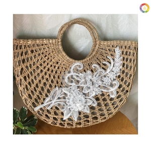 Fourre-tout de plage en paille d'été classique-Fait à la main à partir de jacinthe d'eau avec un design élégant pour la distribution en gros - Product Image 6