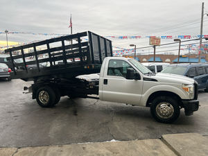 Camioneta F-350 SUPER DUTY CHASSIS XLT RWD 2015, Blanca, Transmisión de Rendimiento de 6 Velocidades, 4X2, 385 HP, Motor V8 de 6.2L, Tamaño de Cabina, Lista para Usar - Product Image 3