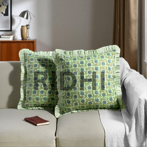 Housse de coussin décorative tendance 2026, en coton imprimé floral fait main, vert pomme, avec volants personnalisables - Product Image 2