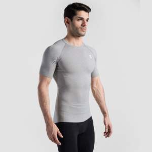 เสื้อกีฬา GA Sporty Slim Fit Compression ผ้าโพลีเอสเตอร์ถัก 100% สีเงินเทา สวมใส่สบาย ระบายอากาศได้ดี น้ำหนัก 180 กรัม มีโลโก้ - Product Image 3