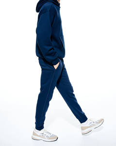 Pantalones de chándal unisex 100% algodón casual Hombre Jogger pantalones con logotipo bordado personalizado pantalones de gran tamaño. - Product Image 4