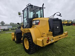 Chargeur CAT 910m avec pompe à engrenages et moteur - Haute efficacité 74KW de puissance 8643kg de capacité pour les levages lourds - Product Image 5