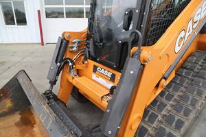 Chargeuse compacte TV620B 2023, mini-chargeuse frontale, chargeuse sur pneus, cylindre hydraulique Eaton, moteur diesel 55 kW, pompe à engrenages - Product Image 3