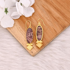 Pendientes de Oro Amarillo con Incrustaciones de Jaspe Malinga, Pendientes de Moda Estilo Boho, Fabricante Mayorista - Product Image 4