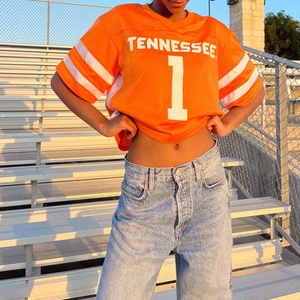 Vente en gros de maillots de football américain pour hommes, personnalisés, imprimés, à manches courtes, en mesh, respirants, anti-transpiration, antibactériens - Product Image 4