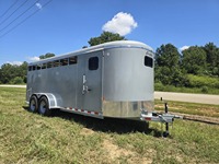Remorques à chargement oblique Delta 4 pour 4 chevaux, abordables |   Remorque pour bétail |   Semi-remorque de transport d'animaux pour le transport de bovins, de moutons et de porcs à usage agricole