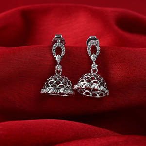 Compre Pendientes Jhumki y Jhumka de Plata 925 de Primera Calidad para Mujer, con Circonita Dorada y Perla, para Bodas y Compromisos - Product Image 2