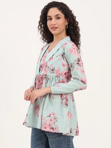 เดรสผ้าฝ้ายลายดอกไม้สีน้ำเงินวินเทจ คอเหลี่ยม ผ้าฝ้าย 100% แห้งเร็ว เป็นมิตรกับสิ่งแวดล้อม เหมาะสำหรับใส่ลำลองในฤดูร้อนและชายหาด - Product Image 4