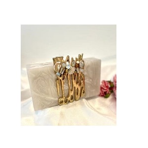 กระเป๋าคลัทช์เรซิ่นสีทองสำหรับเด็กกระเป๋าคลัทช์ทำด้วยมือมีซิปแบบพกพามีกระดุม - Product Image 1