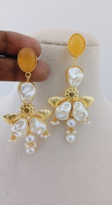 Celeste Bloom Danglers Pendientes Set Diseño ingenioso Texturas naturales Latón pesado Elegante Diseño personalizable Negro Étnico - Product Image 2