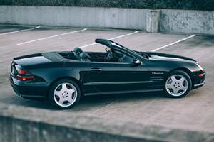 Mercedes-Benz SL55 AMG 2004 Usado, Motor V8 Supercargado de 493 hp, Techo Rígido Plegable, Mayormente sin Modificaciones - Product Image 3