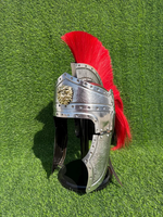 Casque d'armure en métal traditionnel au design tendance pour les costumes inspirés des samouraïs, offrant un design unique et une finition de haute qualité
