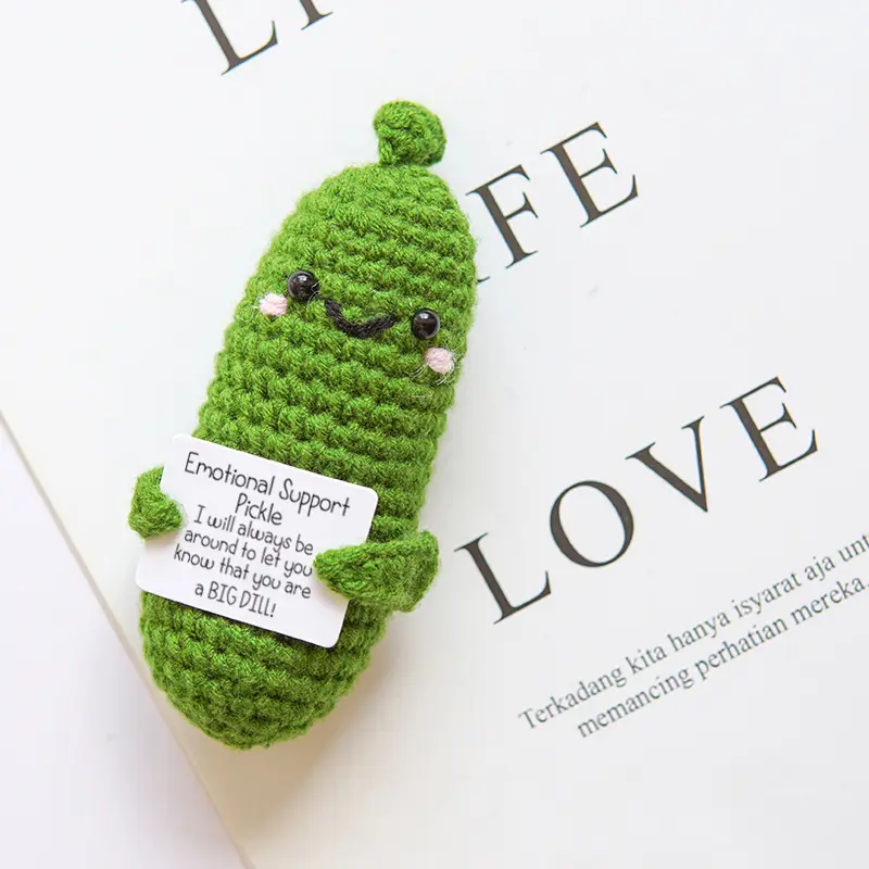 Hot Sale New Creative Crochet Pickles Emotional Support Pickle Handmade Crochet Food Plush with Positive Cards Personalized G