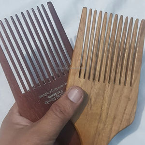 Fabricant OEM Décoration murale en bois durable et polie pour la maison, pour cheveux volumineux offrant une large couverture et un coiffage doux - Product Image 1