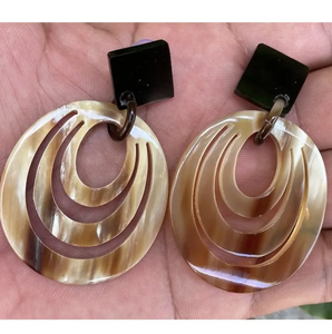 Dernière conception de boucles d'oreilles en corne de buffle pour femmes Nouvelles boucles d'oreilles de bijoux de mode pour les acheteurs en gros de l'Inde par glowin fashion - Product Image 5