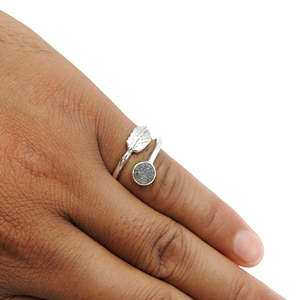 Bague en argent sterling 925 massif avec pierre précieuse druzy ronde ajustable, bijoux bohèmes avec sertissage en bélière, parfaite pour le port quotidien - Product Image 5