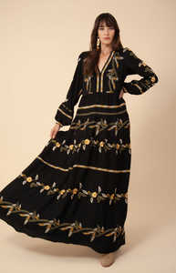 Vestido Maxi Bohemio de Verano Hecho a Mano con Bordado Floral Único, Manga Larga, Diseño de Diseñador, Tejido Ecológico y Cintura Natural - Product Image 4