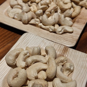 Nuez de Anacardo Africana de Precio Competitivo, Grado W320, Orgánica con Certificación USDA/UE, Envasada al Vacío, Pelada para Procesamiento de Alimentos - Product Image 3