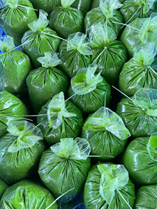 Top-Quality IQF Frozen Cassava Leaf Vietnam Blanched for Bulk Export Premium Frozen Cassava Leaf for <b>Food</b> Market Wholesalers - Product Image 3