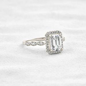 Anillo de Diamante Cultivado en Laboratorio con Corte Esmeralda de 2.0 Quilates, Oro Sólido de 14k, Halo Chapado en Rodio, Joyería de Boda, Regalo para Mujeres, Fiestas - Product Image 5