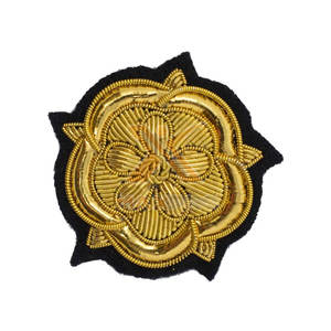 Vente directe d'usine, badges brodés à la main, haute qualité, nouveau style, badges brodés à la main - Product Image 2