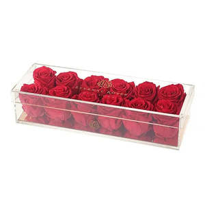 Boîte cadeau Madison Gold Twelve Roses en rouge écarlate, fleurs préservées décoratives carrées pour la Saint-Valentin, la fête des mères, la remise des diplômes - Product Image 1