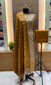 Conjunto de 3 piezas/Kurti de diseño tradicional de algodón y seda Banarasi, sin costuras, de primera calidad para mujer, de secado rápido, ideal para fiestas y protección solar. - Product Image 6