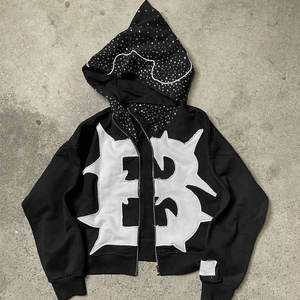 Pull personnalisé surdimensionné en détresse brodé Applique Patch travail sweats à capuche broderie coupe incurvée ourlet brut sweat à capuche recadrée hommes - Product Image 1