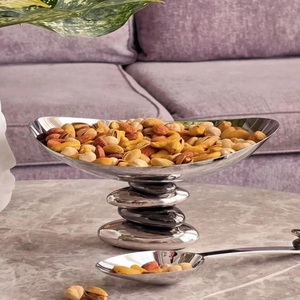 Collection Ramadan, design arabe, écologique, luxe moderne, bol à dattes et noix, acier inoxydable poli, métallique de haute qualité - Product Image 2