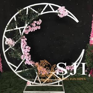 Cadre métallique design pour décorations de mariage - Product Image 2