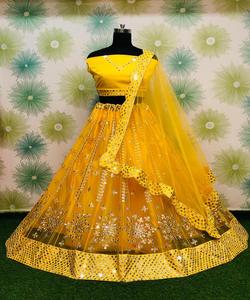 Vêtements de mariée Lehenga Choli Prix de gros le plus bas dans les vêtements ethniques Alphanumero - Product Image 4