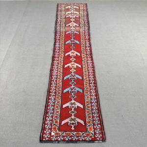 Tapis turc Herki 2,5 x 11,2 pieds, tapis oriental vintage rouge en laine - Product Image 1