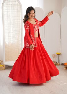 Lehenga Choli en soie jacquard lourde avec broderies fantaisie, tenue formelle et de soirée, design indien traditionnel, taille personnalisée - Product Image 3