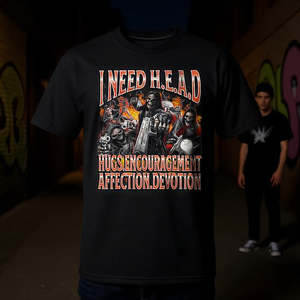 T-shirt con Grafica 'I Need Hugs Hard' Stile Meme Scheletro - Prodotto Promozionale - Product Image 3