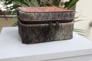 Caja de joyería de cuero real hecha a mano, almacenamiento de joyería de viaje, caja de joyería occidental, el mejor regalo para mujeres - Product Image 6