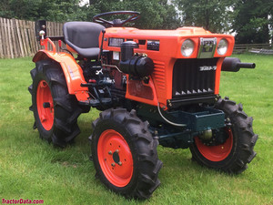 Mini Tractor Kubota B700 de Uso Pesado, Motor Diésel Confiable, Tractor Agrícola Compacto para Arar, Cortar Césped y Transporte - Product Image 5