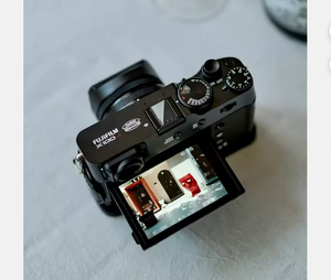 รอรับสินค้า* Fujifilm X100VI สีดำ เซ็นเซอร์ CMOS - Product Image 2