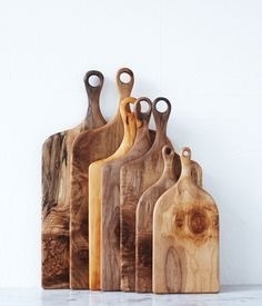 Tabla de cortar de madera Haxagon International con mango y acabado natural, forma rectangular, modelo CH-1828 - Product Image 2