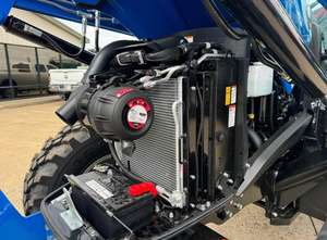 Tracteur haute performance LS MT473CPS 73 CV Turbo Diesel avec godet à attache rapide de 78 pouces, transmission à 16 vitesses, homologué EPA et CE, à vendre - Product Image 4